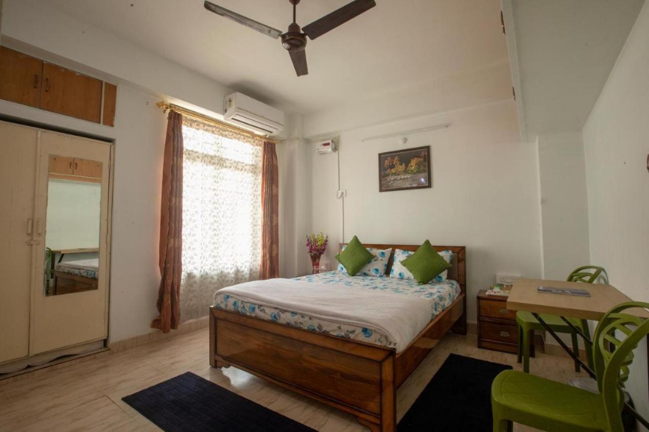Ap Suite - By Ap Villa'S And Resort'S Ujjain Bagian luar foto