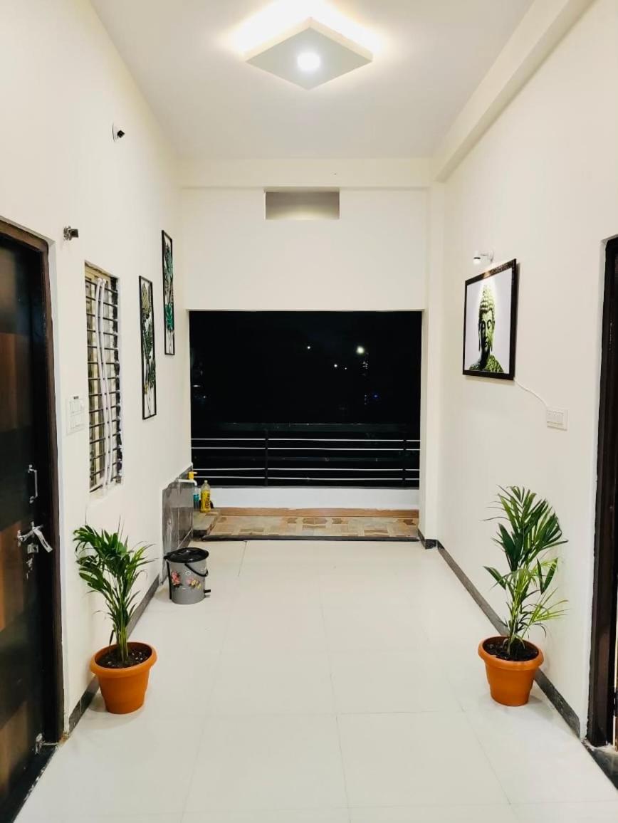 Ap Suite - By Ap Villa'S And Resort'S Ujjain Bagian luar foto