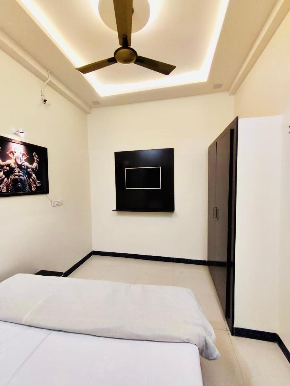 Ap Suite - By Ap Villa'S And Resort'S Ujjain Bagian luar foto